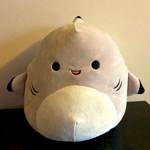 Squishmallow shark 12” Gordon black tip fins brand new with tags